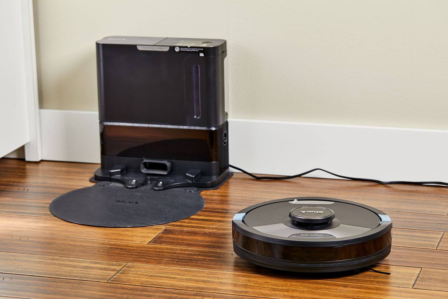 Timing a robot vacuum cleaner for regular cleaning by Dirt Free Spots